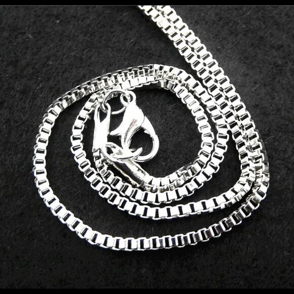 ✨Betsey Johnson rare dragonfly crystal & rhinestone pendant necklace ✨ - Picture 3 of 3